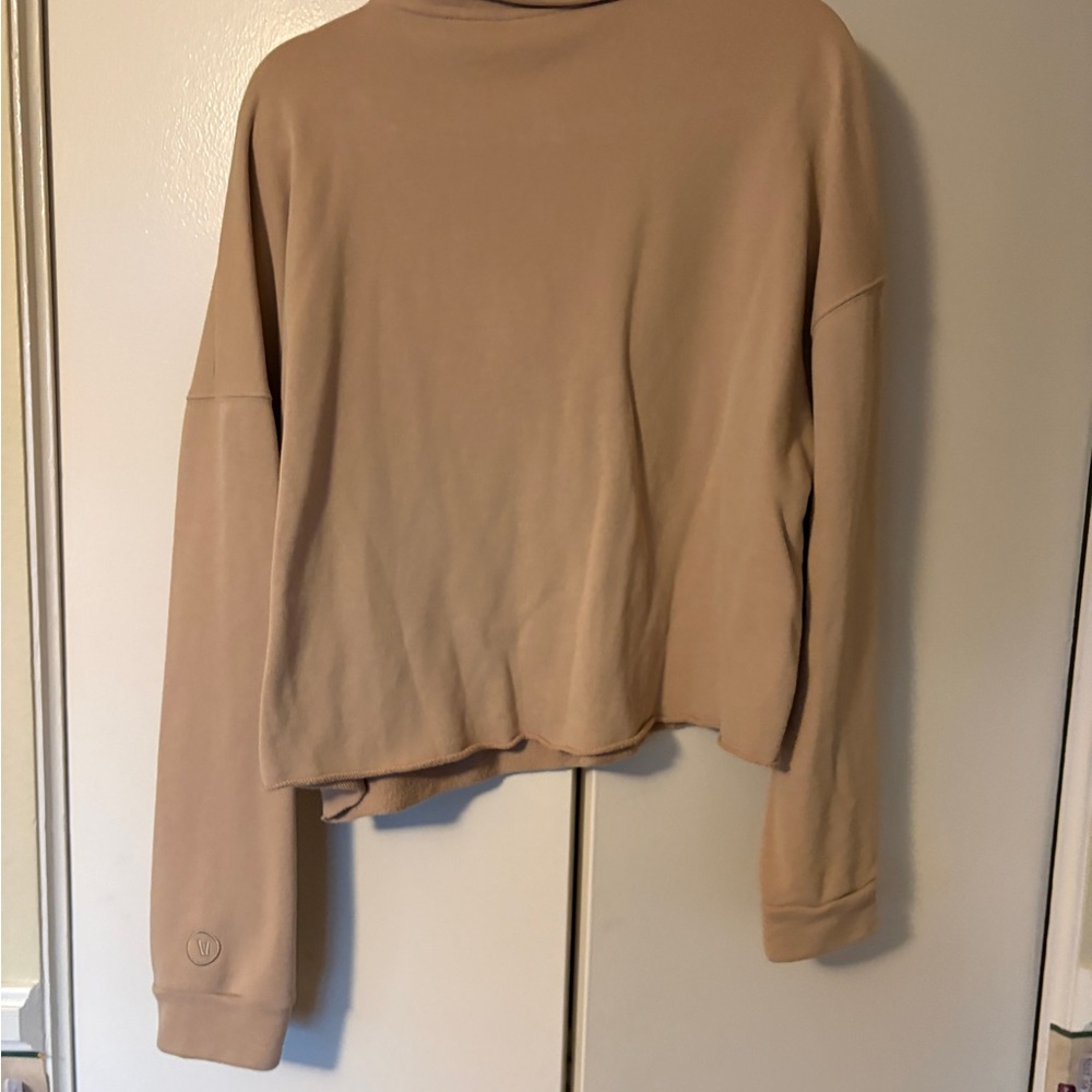Vouri collared V-neck cropped sweatshirt like new - Picture 3 of 3